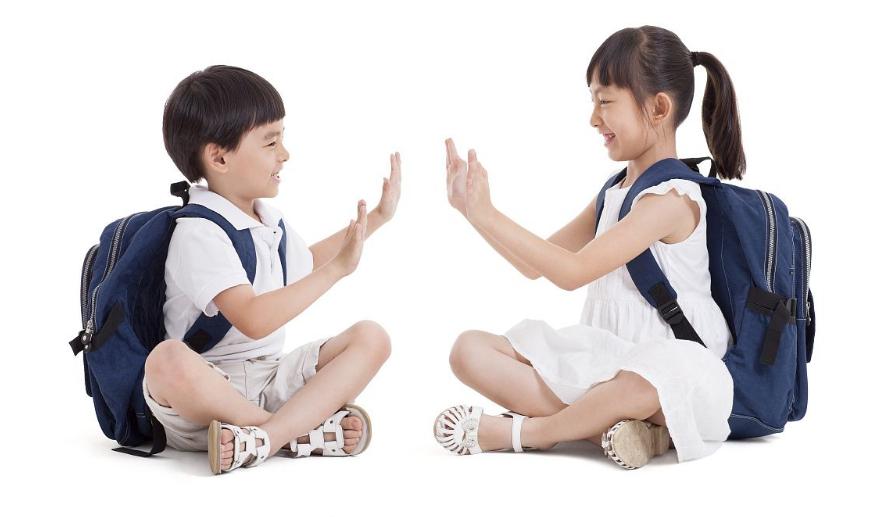 “妈妈，我喜欢同桌”，孩子到“异性好感期”，家长应该如何应对