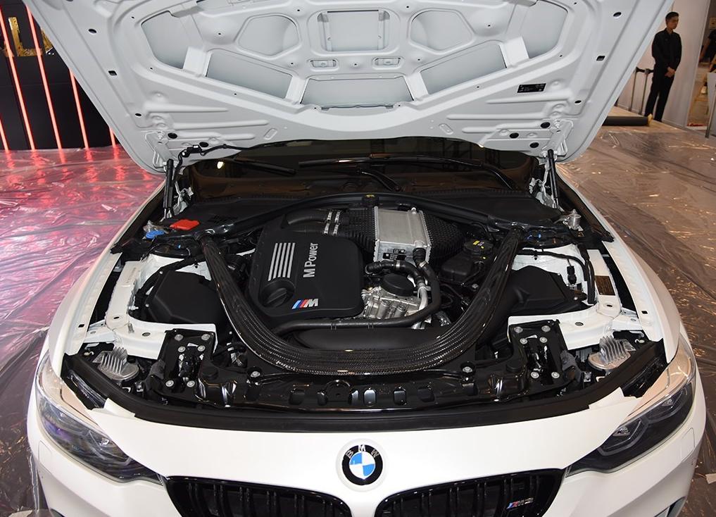 搭v8自吸动力硬刚宝马m3,3.0t涡轮增压百公里加速5.8秒