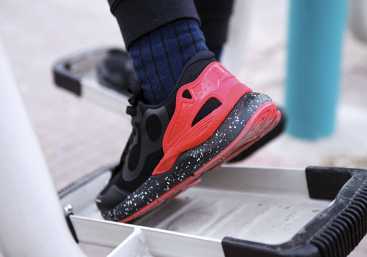 咕咚智能跑鞋21k超轻款适合人群,咕咚智能跑鞋10kst02