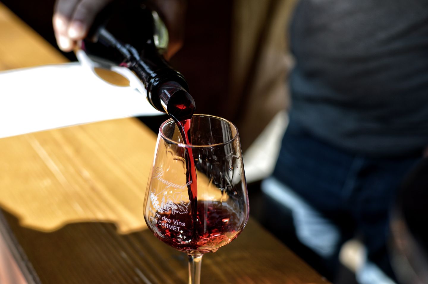 陈年葡萄酒醒酒醒多久,快速了解葡萄酒醒酒知识