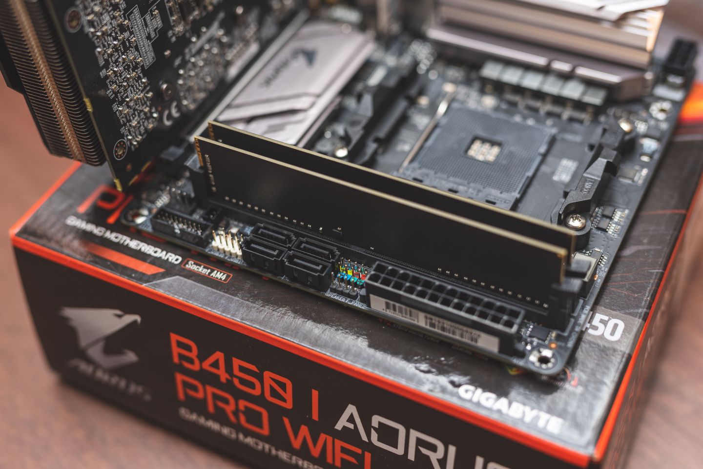 itx小钢炮需要什么,itx白色小钢炮安装教程