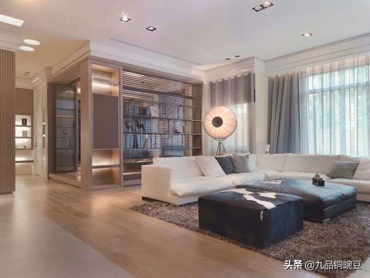 发泡胶打在地板下面地板起鼓,地板上面铺的木地板鼓了怎么处理