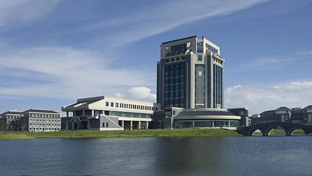 所有高校改名后很受欢迎,985高校在城市落户优势