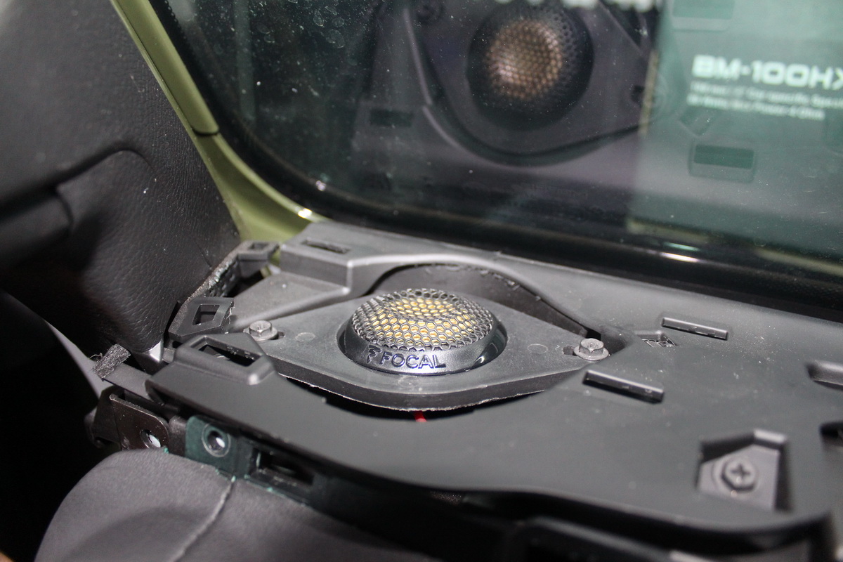 前后两分频8个喇叭,牧马人汽车音响升级方案