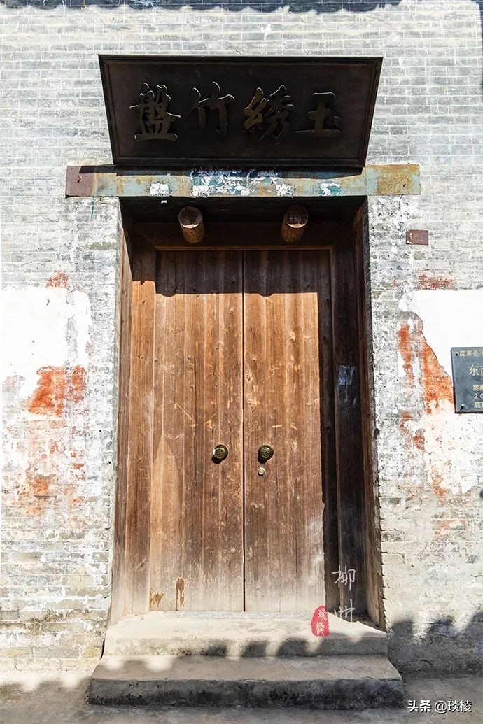 手里拿的不是大刀?最有文化的关二爷竟然藏在个古镇里
