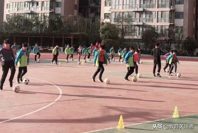 活力足球,多彩课堂