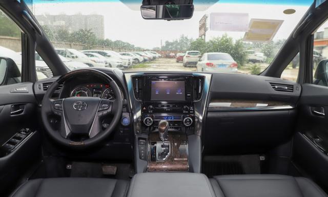 从日本运一辆车回中国要多少钱,从日本把车运过来多少钱