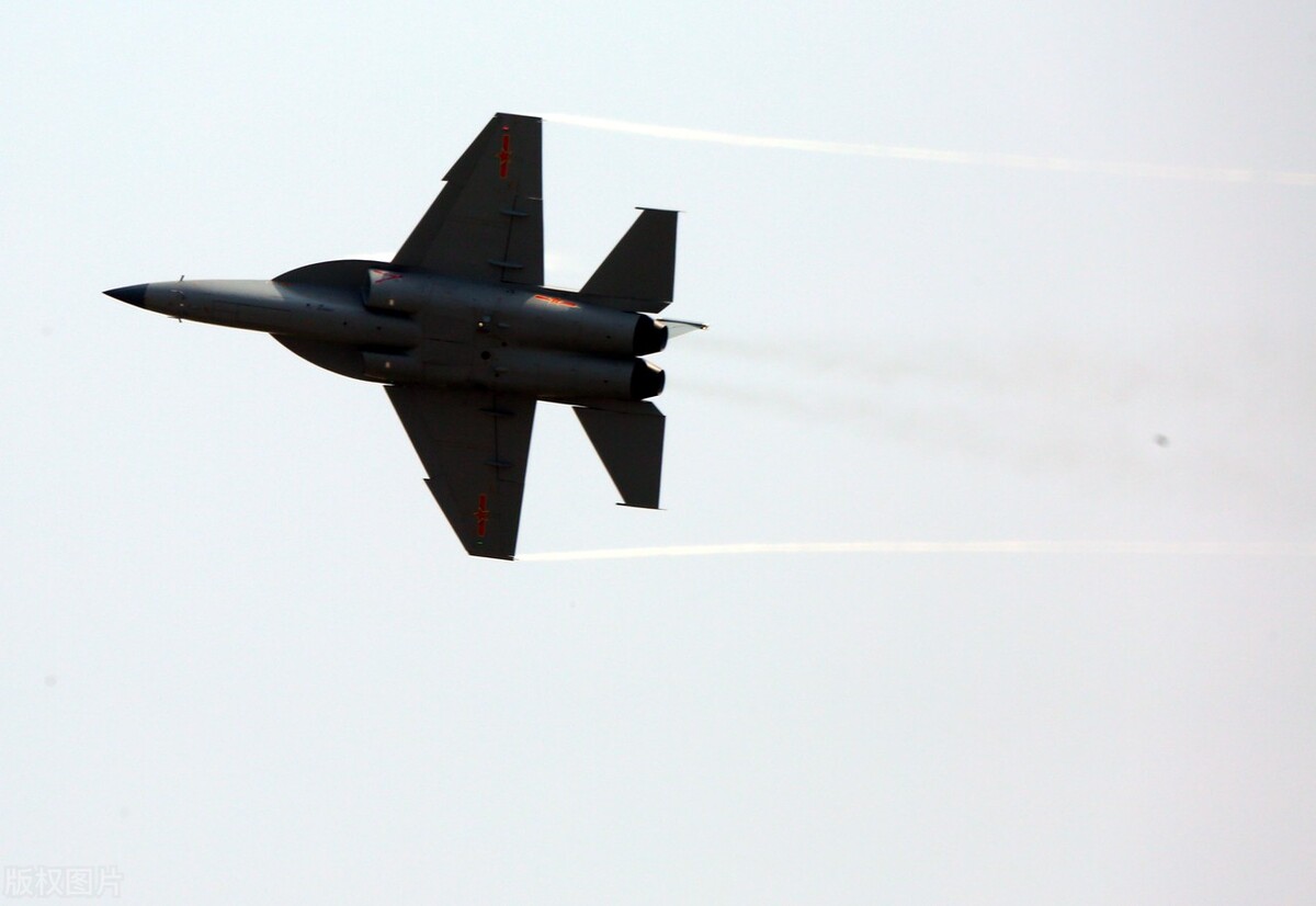 飞行训练时突发事故余旭跳伞失败,飞行员余旭跳伞了为什么没有成功