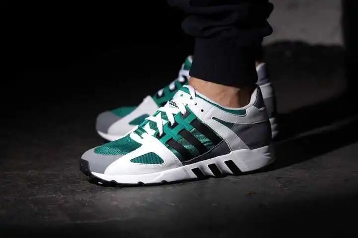 阿迪达斯ozweego鞋带系法,阿迪达斯forum怎么系鞋带