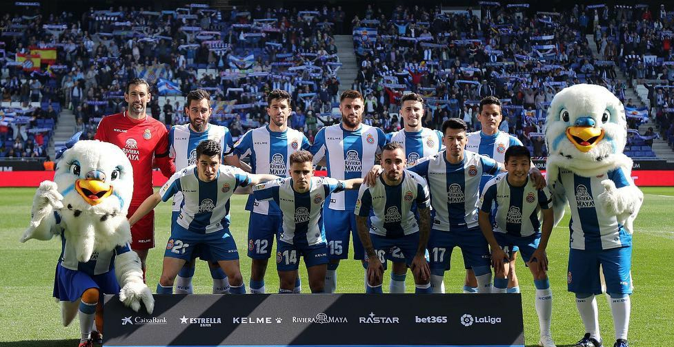 武磊成功在新赛季开始前伤愈归队,武磊留洋坐冷板凳视频