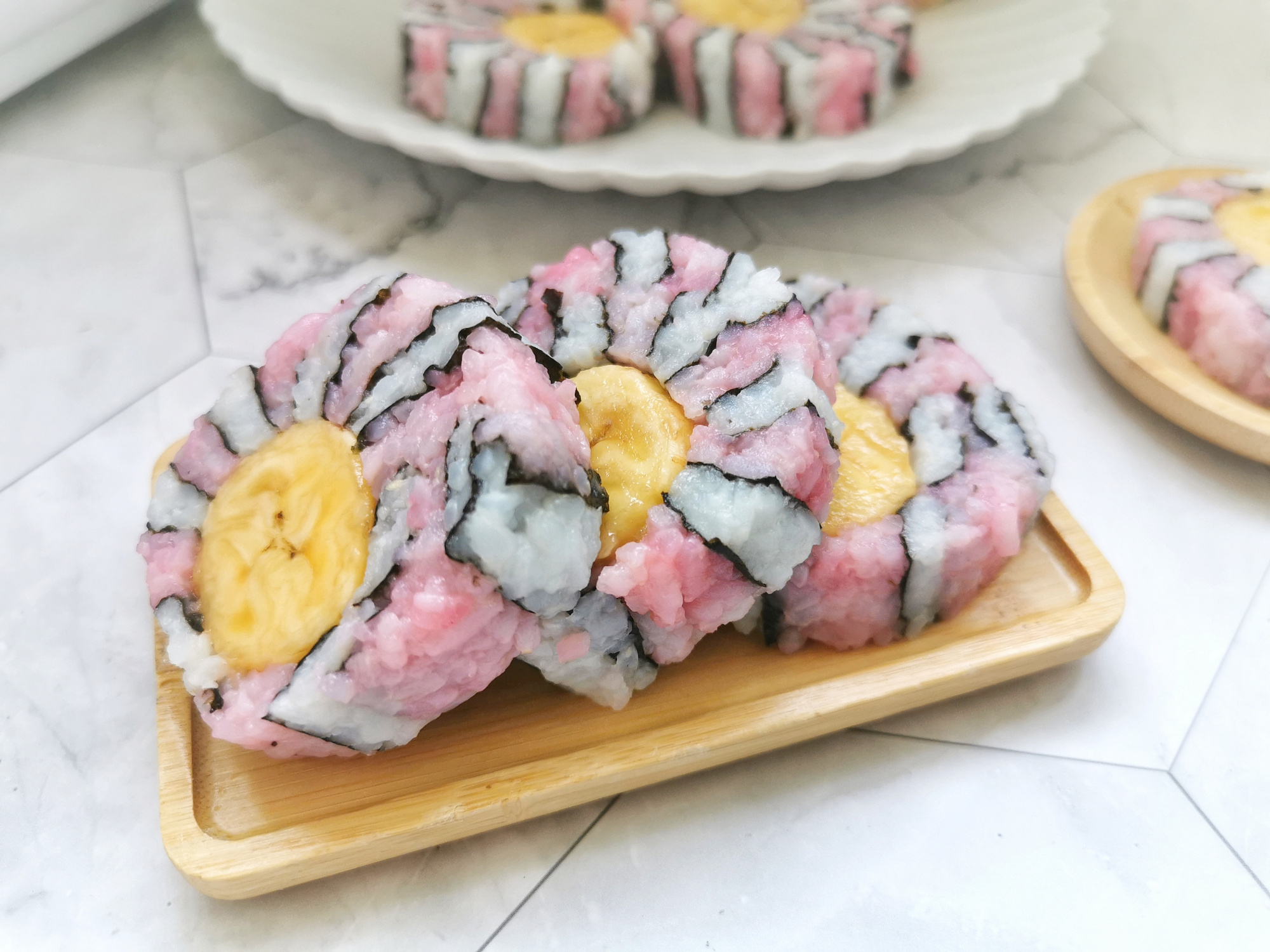 突然想吃寿司自己动手做起来,想做寿司怎么做寿司