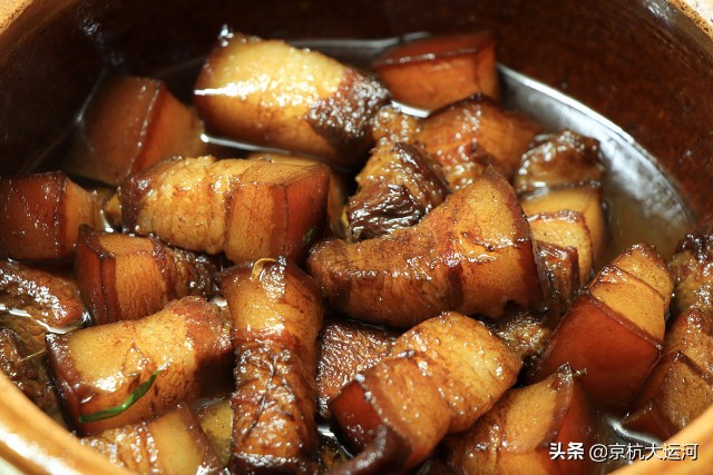 甏肉把子肉红烧肉的区别,特色甏肉坛子肉吃到爽
