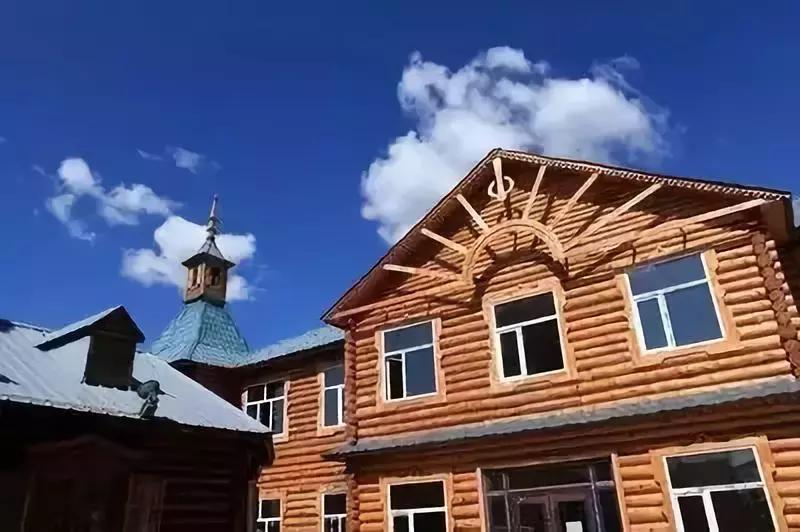 五一假期闺蜜去大兴安岭穷游,闺蜜自驾大草原