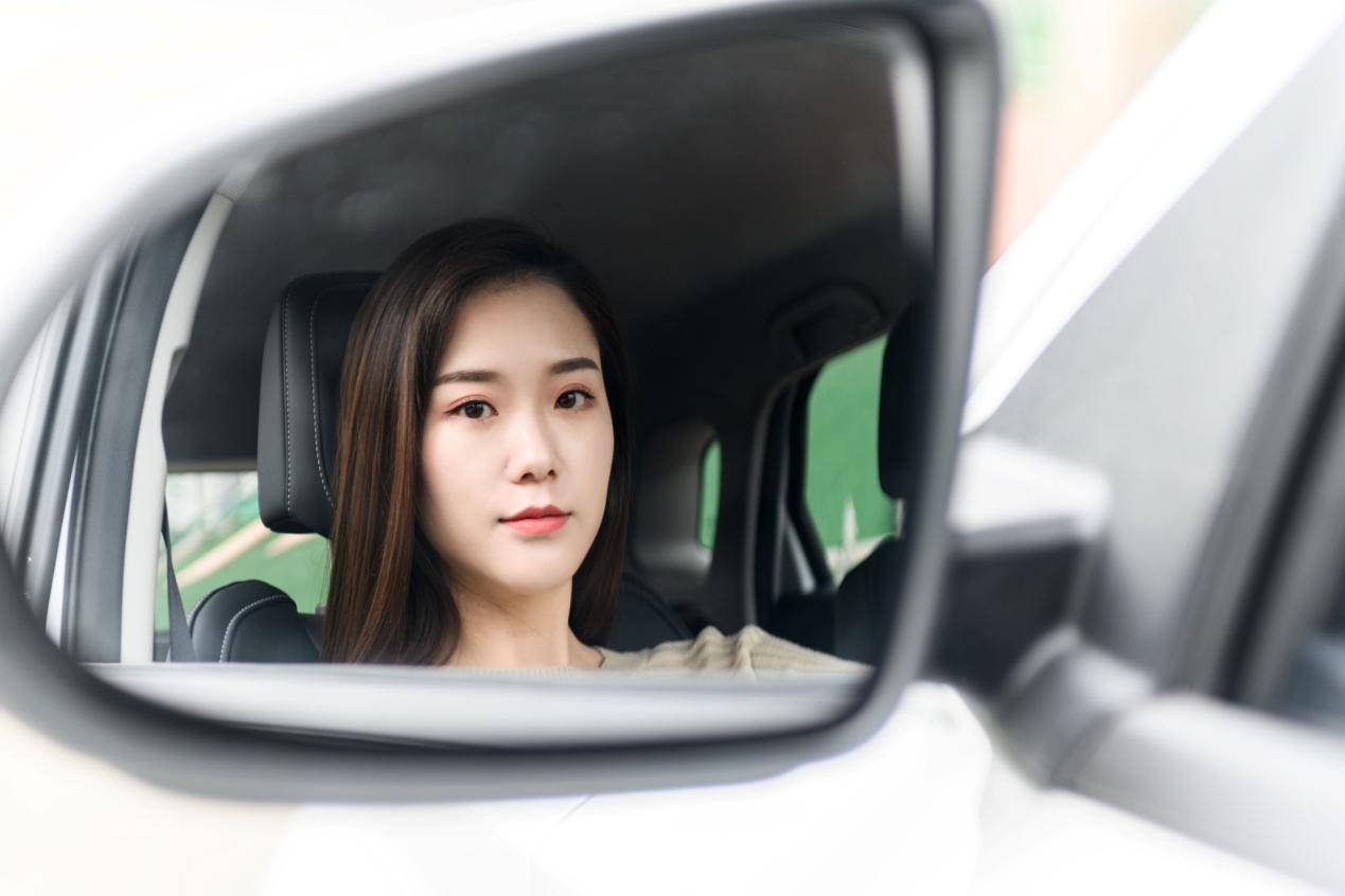 比起钻石我更喜欢水晶，我是e2女孩