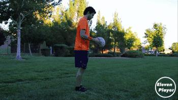 足球颠球多久可以颠倒10个,颠球的几个要素