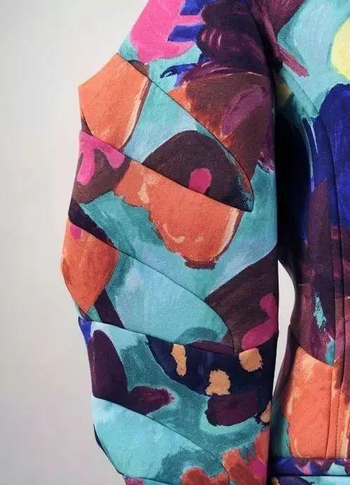 解构与重组设计图片,拼贴服装设计灵感