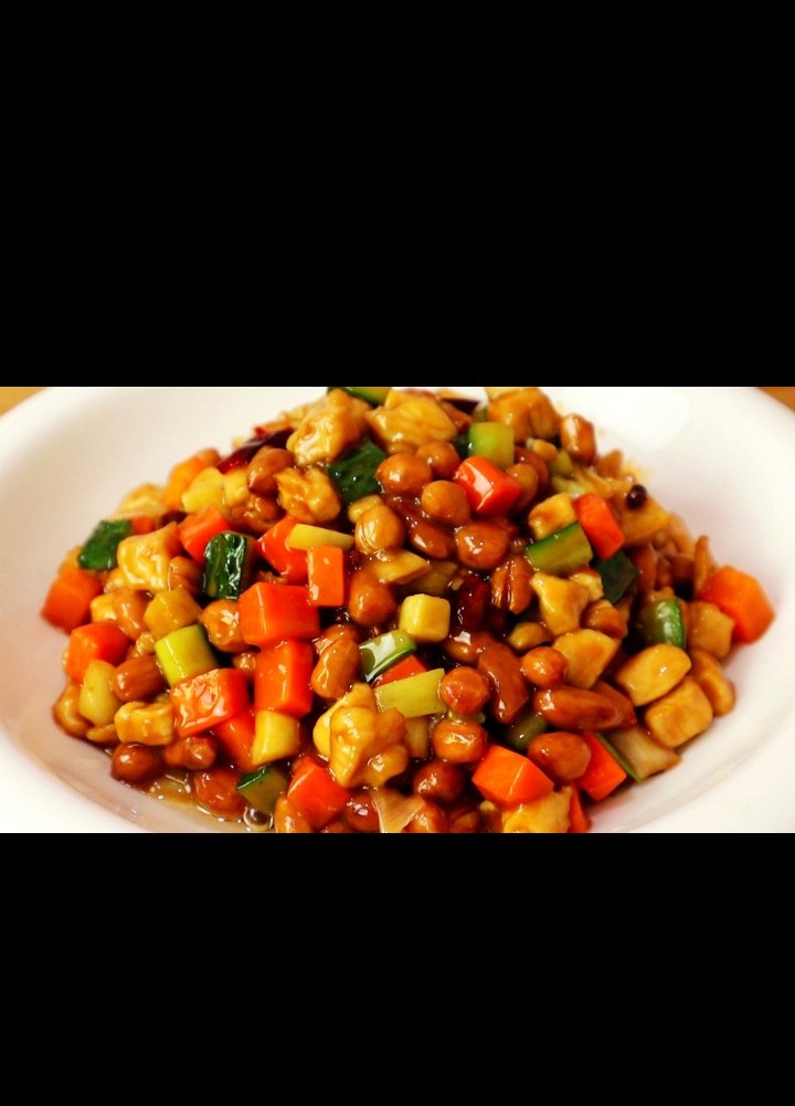 家常版的宫保鸡丁味道好极了,好吃又好看的宫保鸡丁你喜欢吃吗