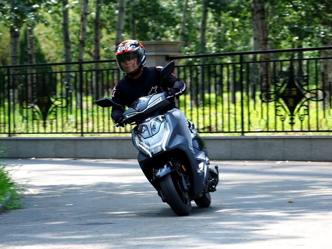 2021款三阳fnx150极速测试,三阳fnx150驾驶感受最新视频