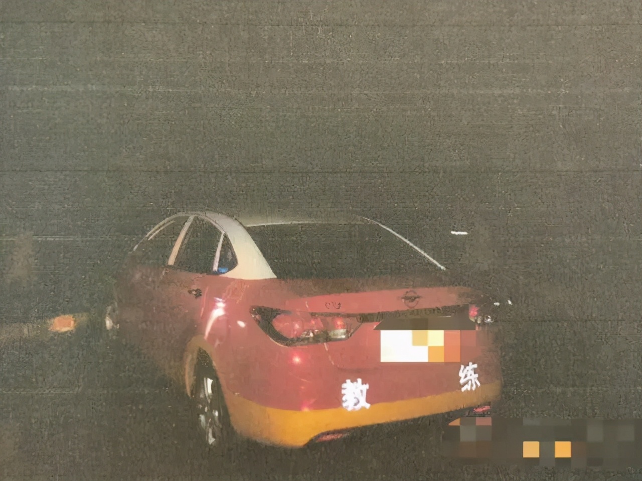 学员撞人教练被判刑,教练车酒驾撞人