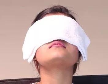 玻尿酸蒸汽热敷眼罩有用吗,热敷眼罩可以加速玻尿酸代谢吗