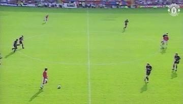 大卫贝克汉姆生涯,大卫贝克汉姆经典的庆祝动作