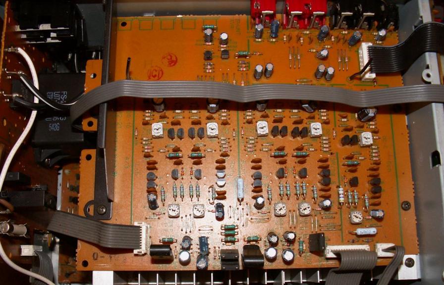 修一台建伍高端功放内部线路不亚于一台黑白电视机