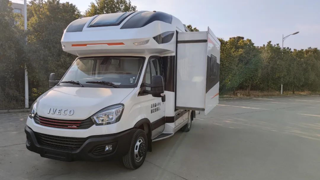 电力升级全新登场!|德兴大熊座为「精致、实用」代言