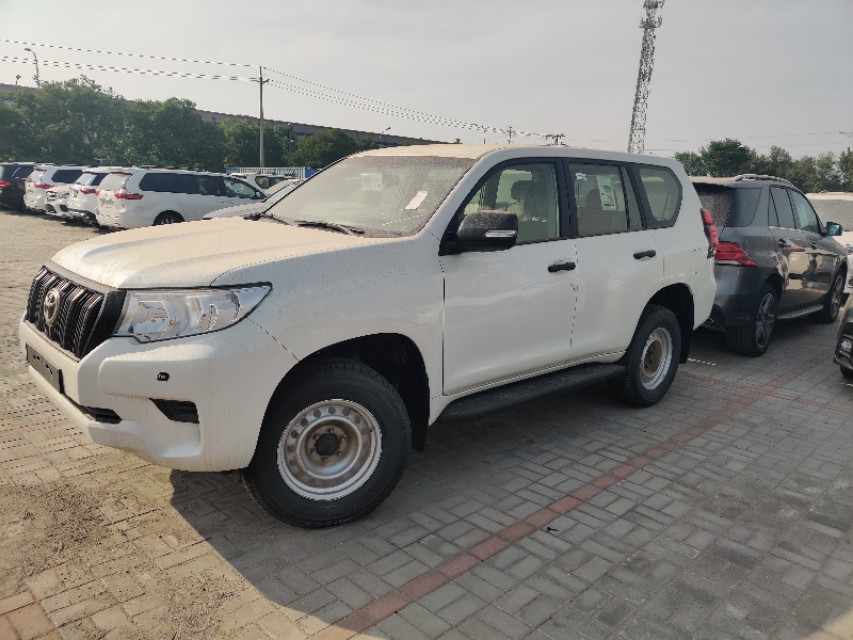 中东版霸道4000丐版多少钱,中东霸道2.7纯丐版多少钱