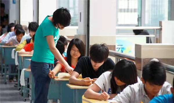 刷不下去题怎么办,家长如何帮助高三的孩子复习刷题