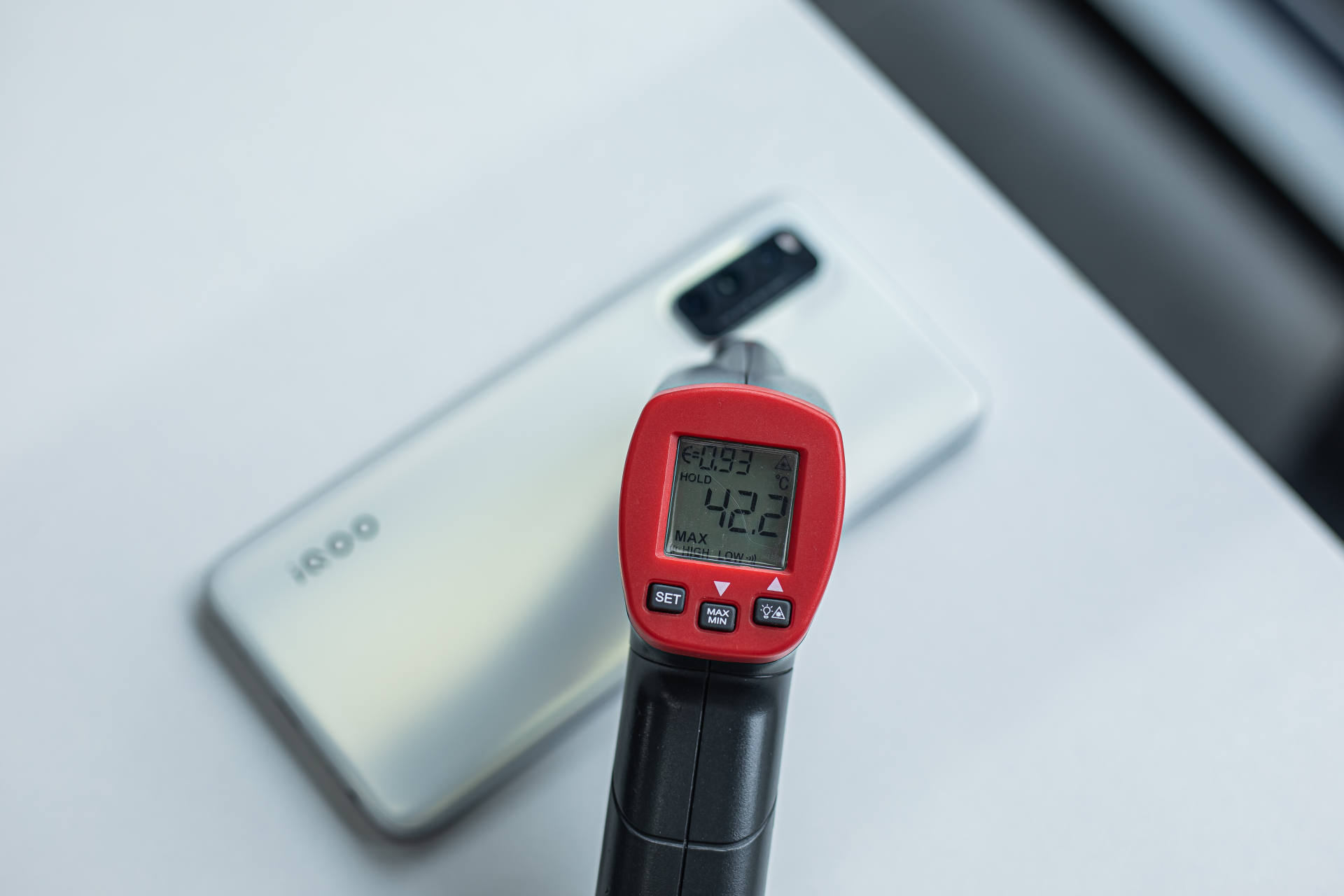 iqooneo5活力版评测效果,iqooneo5活力版原神测评