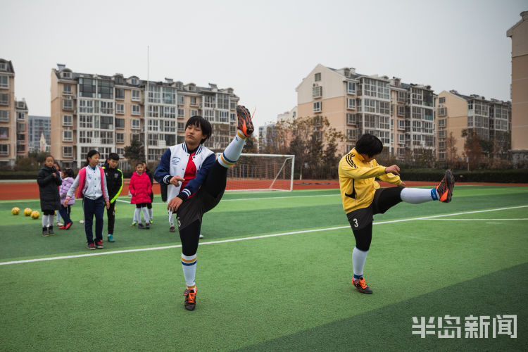 姐妹花校园足球,校园姐妹花组合图片