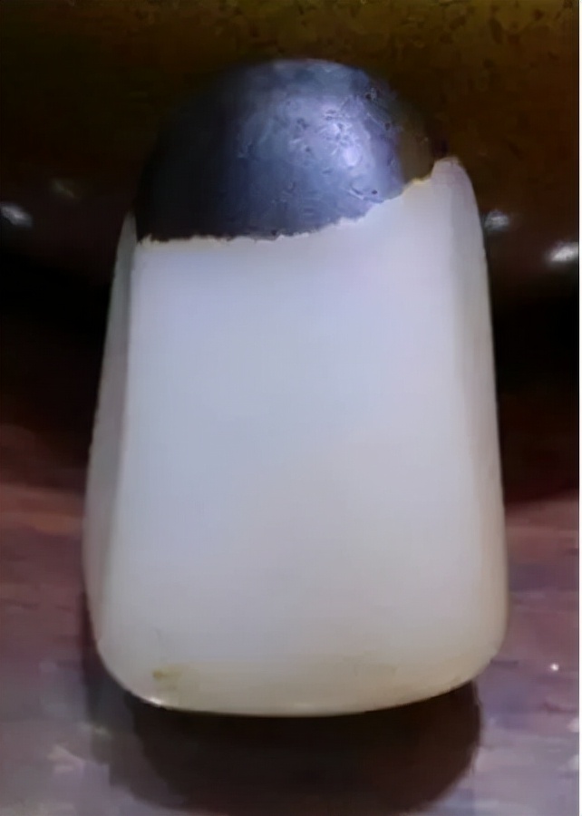 新疆且末籽料和且末山料的区别,和田玉山流水与山料籽料哪种好