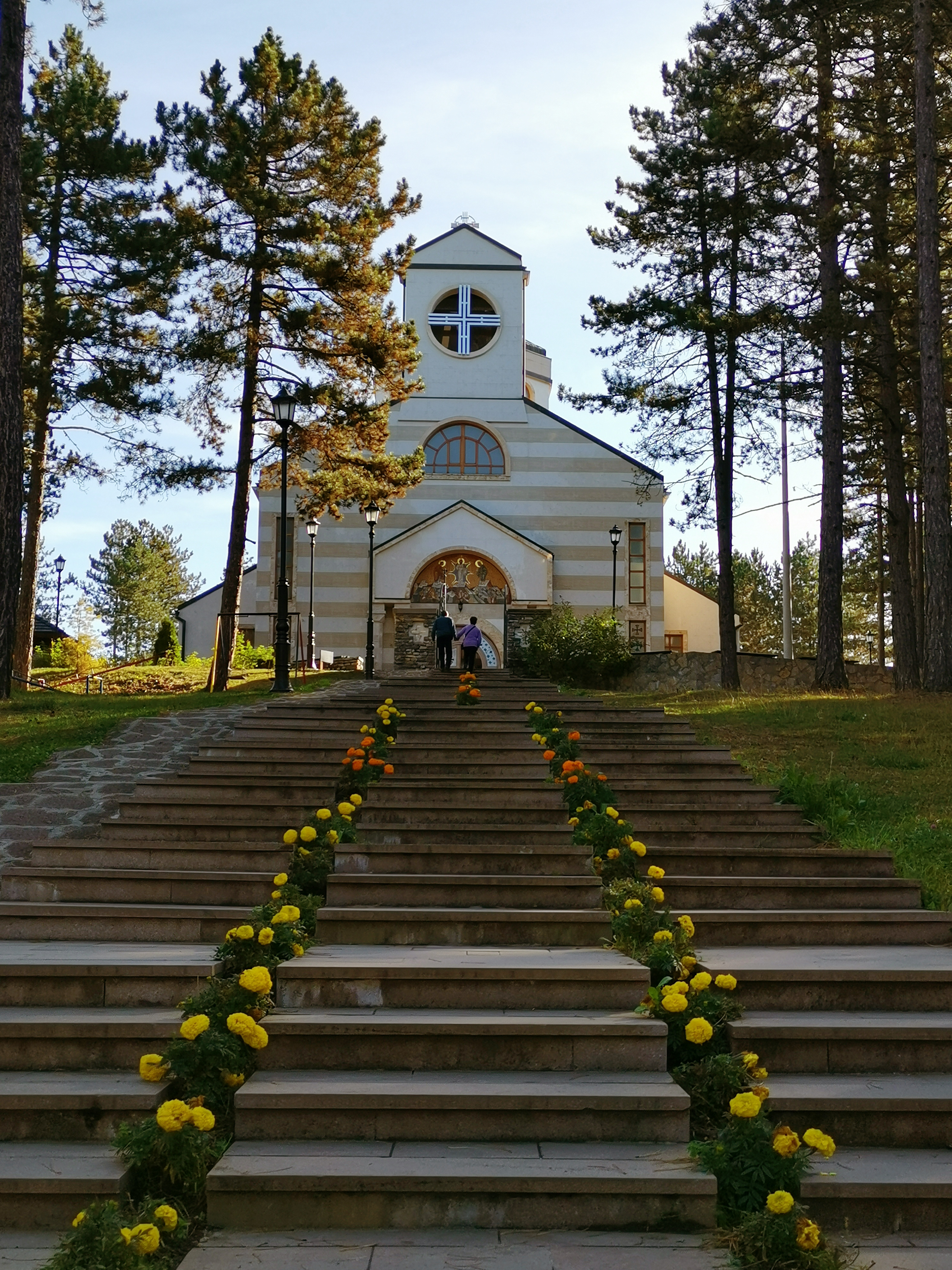 足球少年的小木屋很酷、“圣诞小镇”的秋天很美