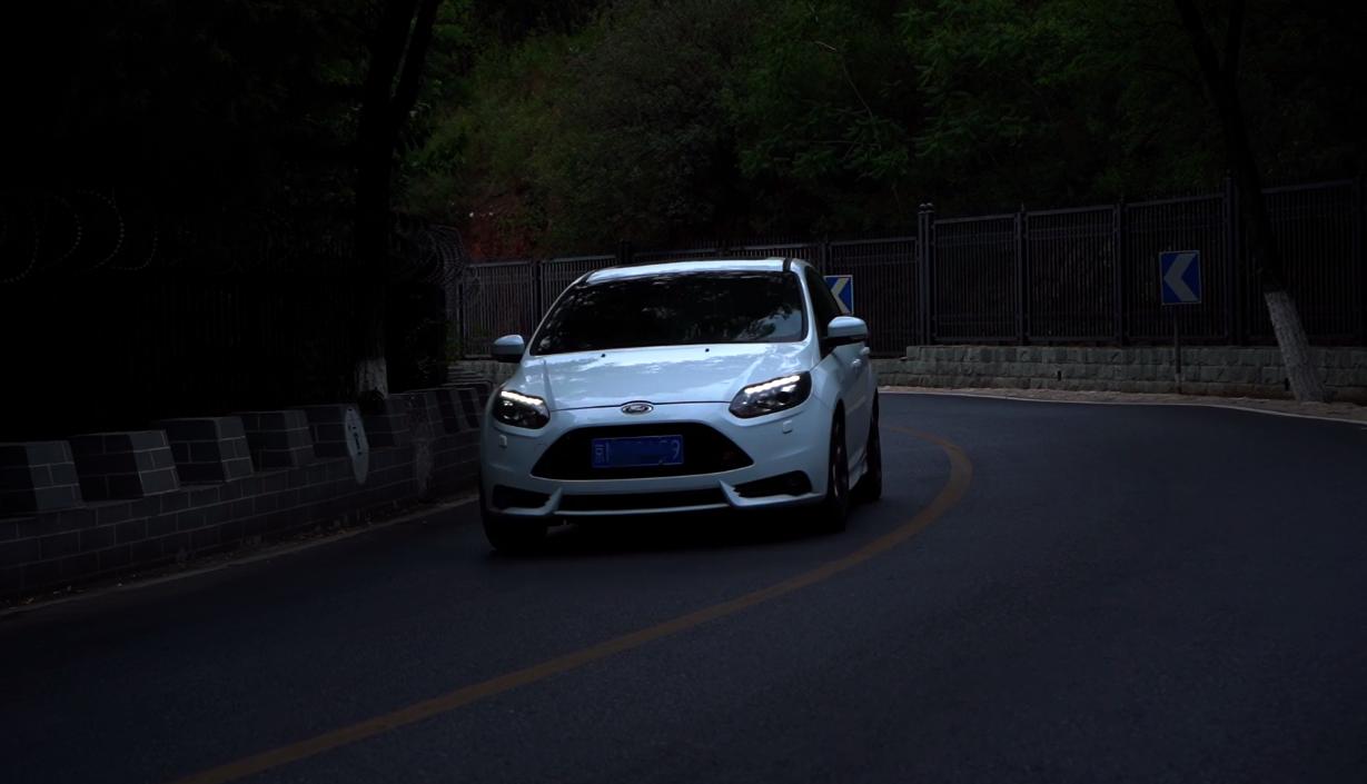 13万帮粉丝买了台手动钢炮,手里的GTI突然不香了