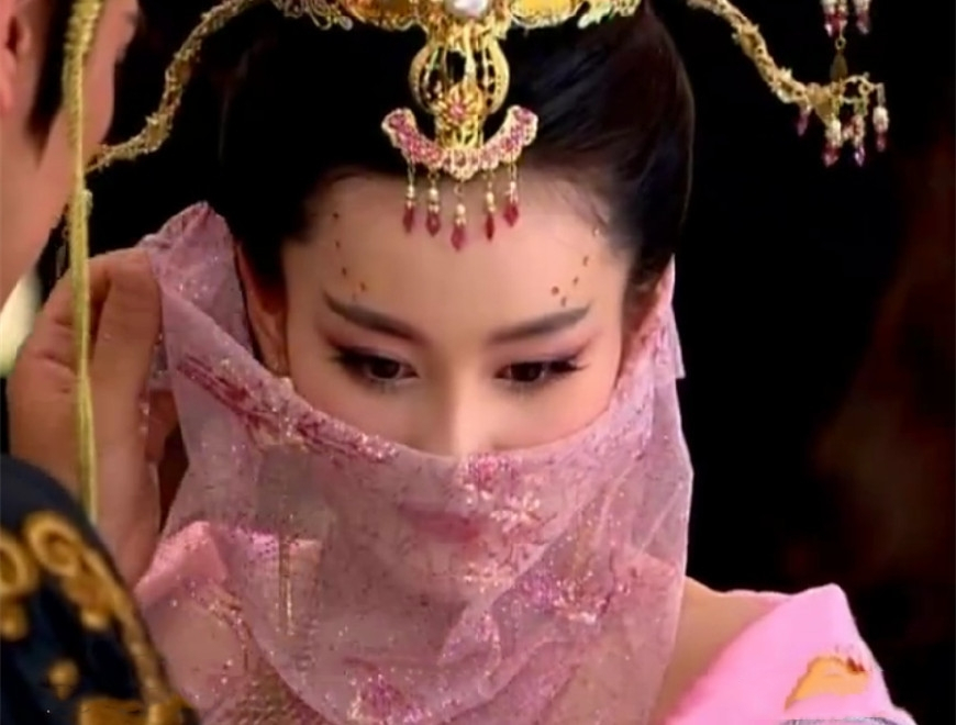 关于古代女子红颜祸水的成语,形容女人红颜祸水的成语