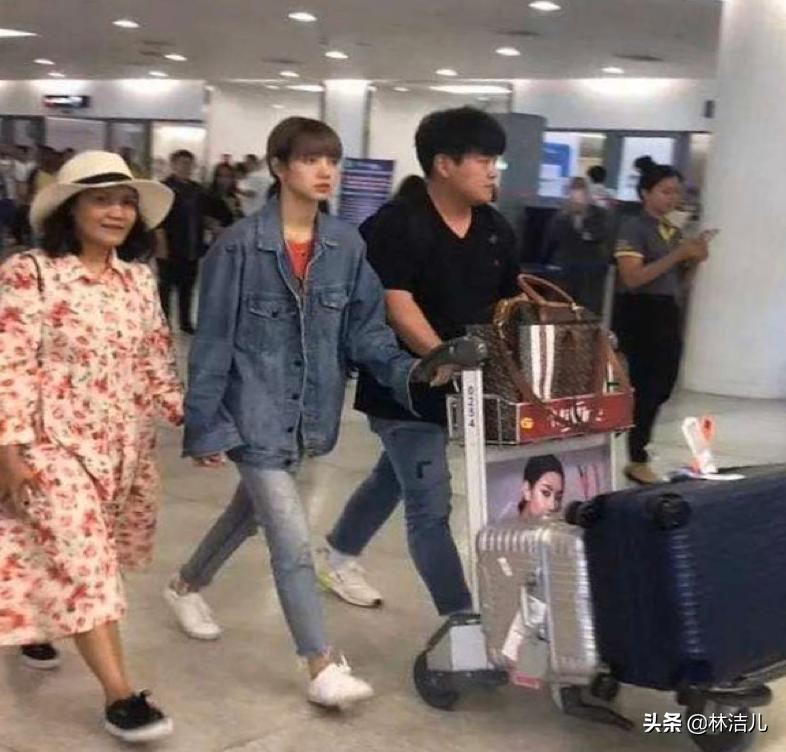 人间富婆lisa衣服价格,为什么说lisa是富婆