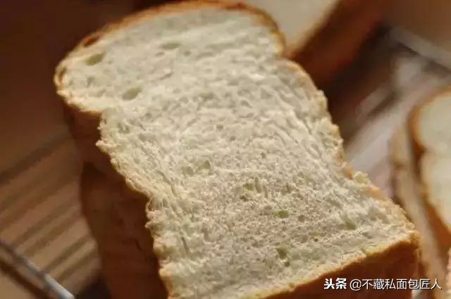 吐司塌陷是什么原因,吐司缩腰塌陷怎么办