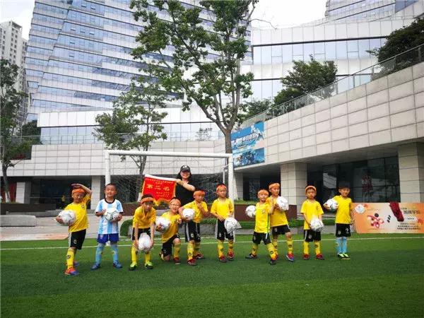 椋炴壃瓒崇悆鐩存挱,椋炴壃瓒崇悆璁粌鍩哄湴