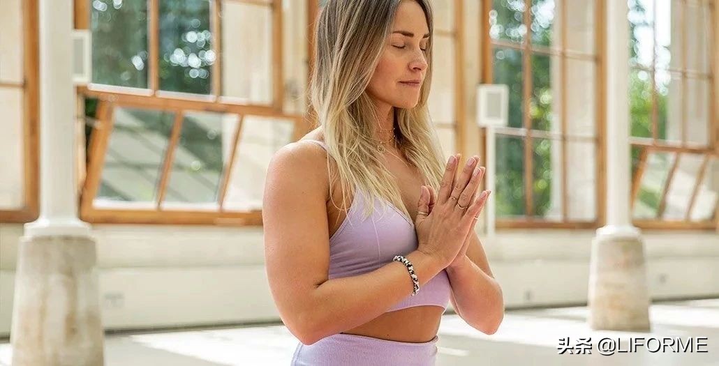 瑜伽冥想引导15分钟完整版文字版,瑜伽冥想初学者引导语