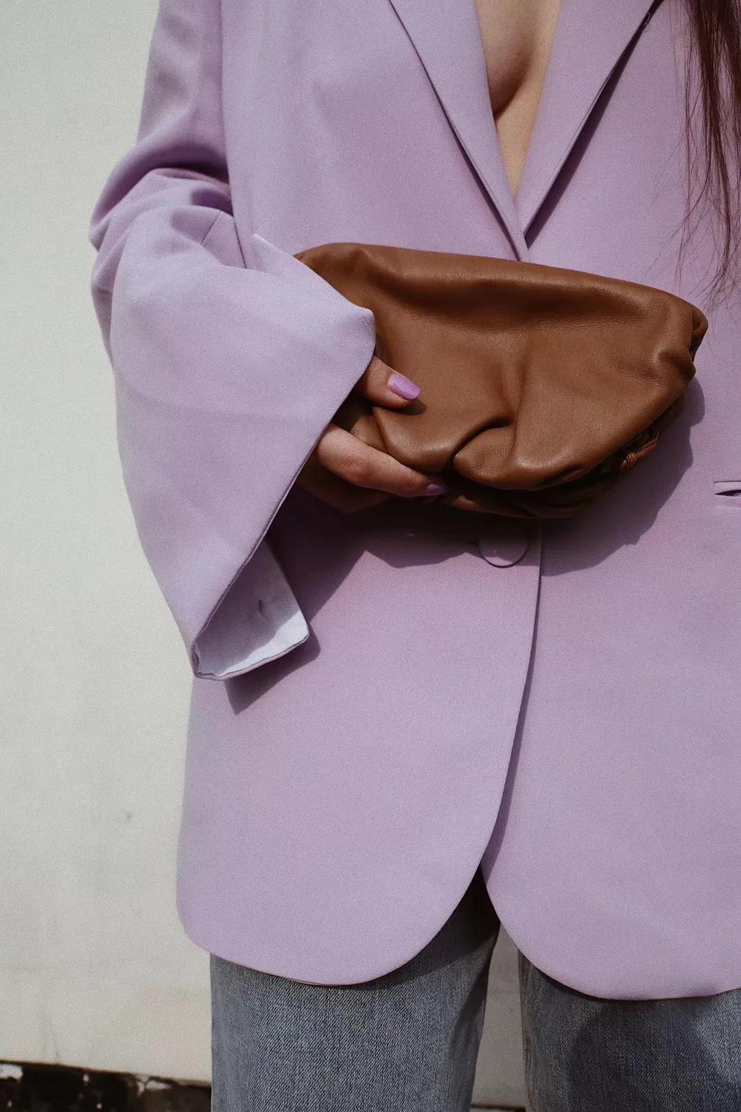 一套西装又正式又休闲,30-35岁女性春季穿搭西装