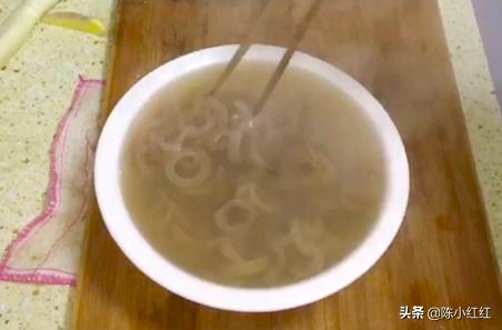 大厨教我做正宗水晶皮做法视频,大厨教你水晶蒸饺的做法晶莹剔透