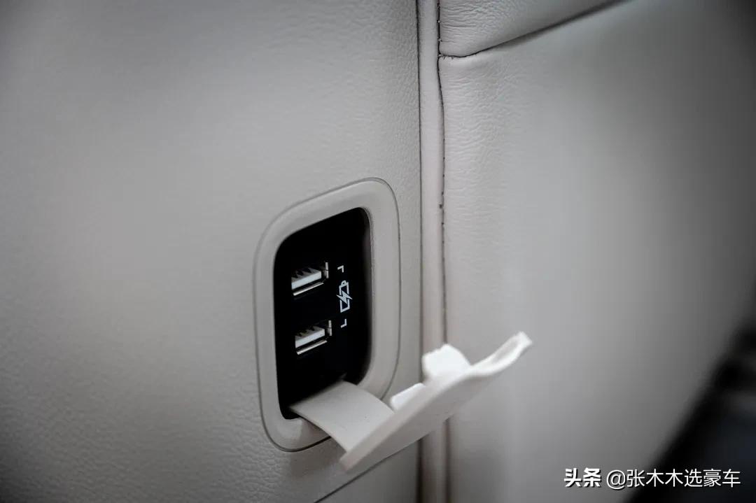 开别克gl8商务车四座版的视频,别克gl8商务车公路舱试驾完整版