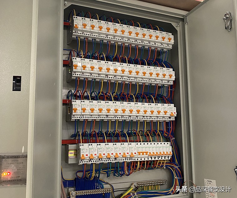 餐饮公司发展连锁加盟需要什么,餐饮连锁加盟店如何才能人气爆棚