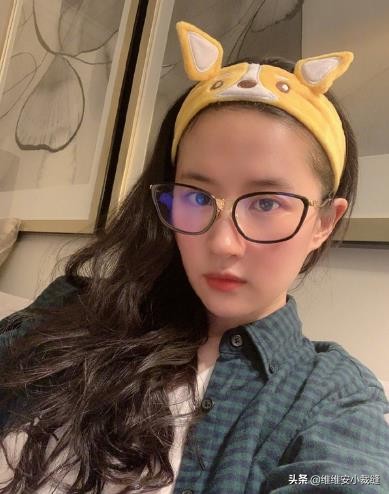 揭秘刘亦菲14天急速美白法,刘亦菲雾面妆和其他女星水光肌