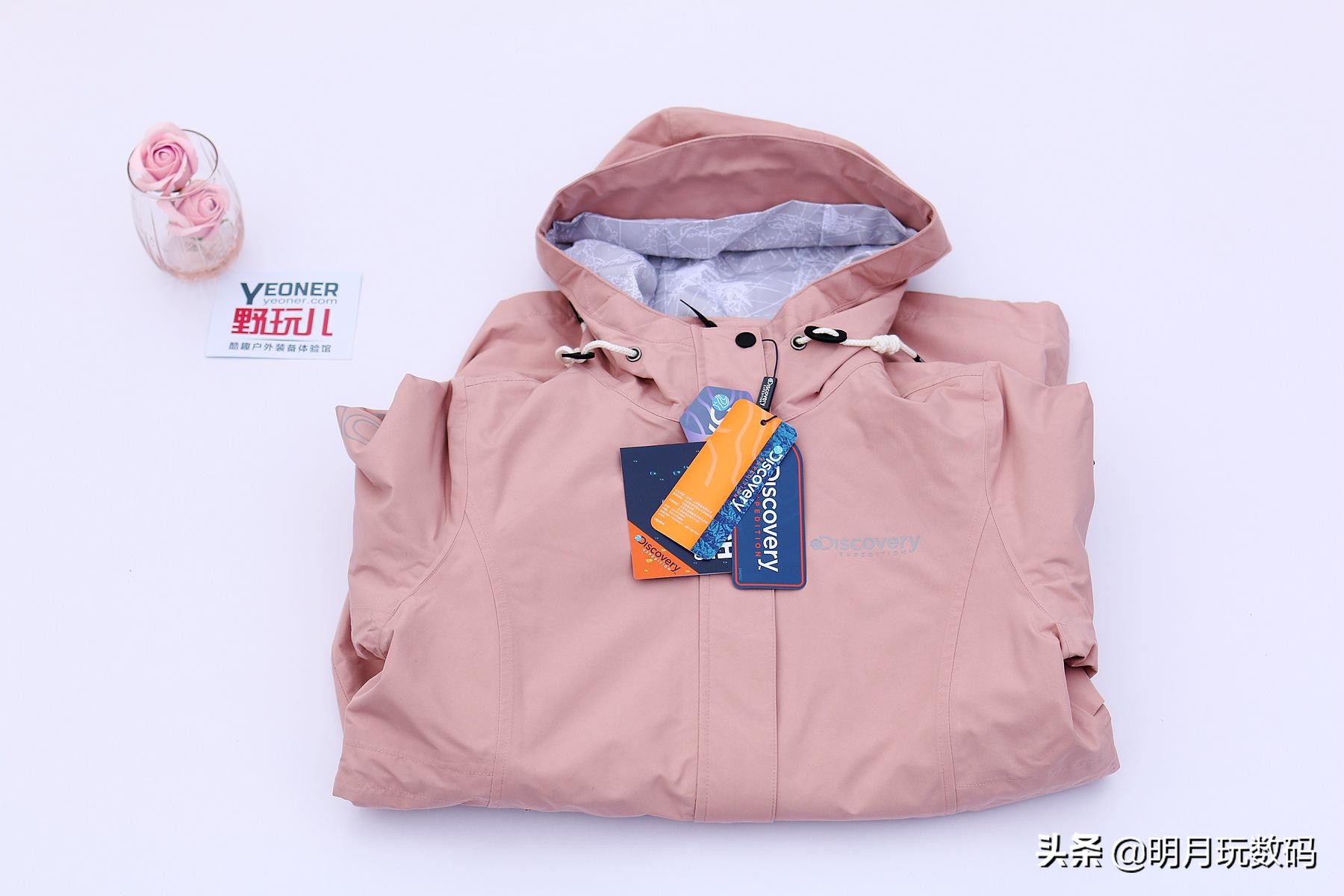 什么冲锋衣时尚好看,冲锋衣高级感秋冬时尚