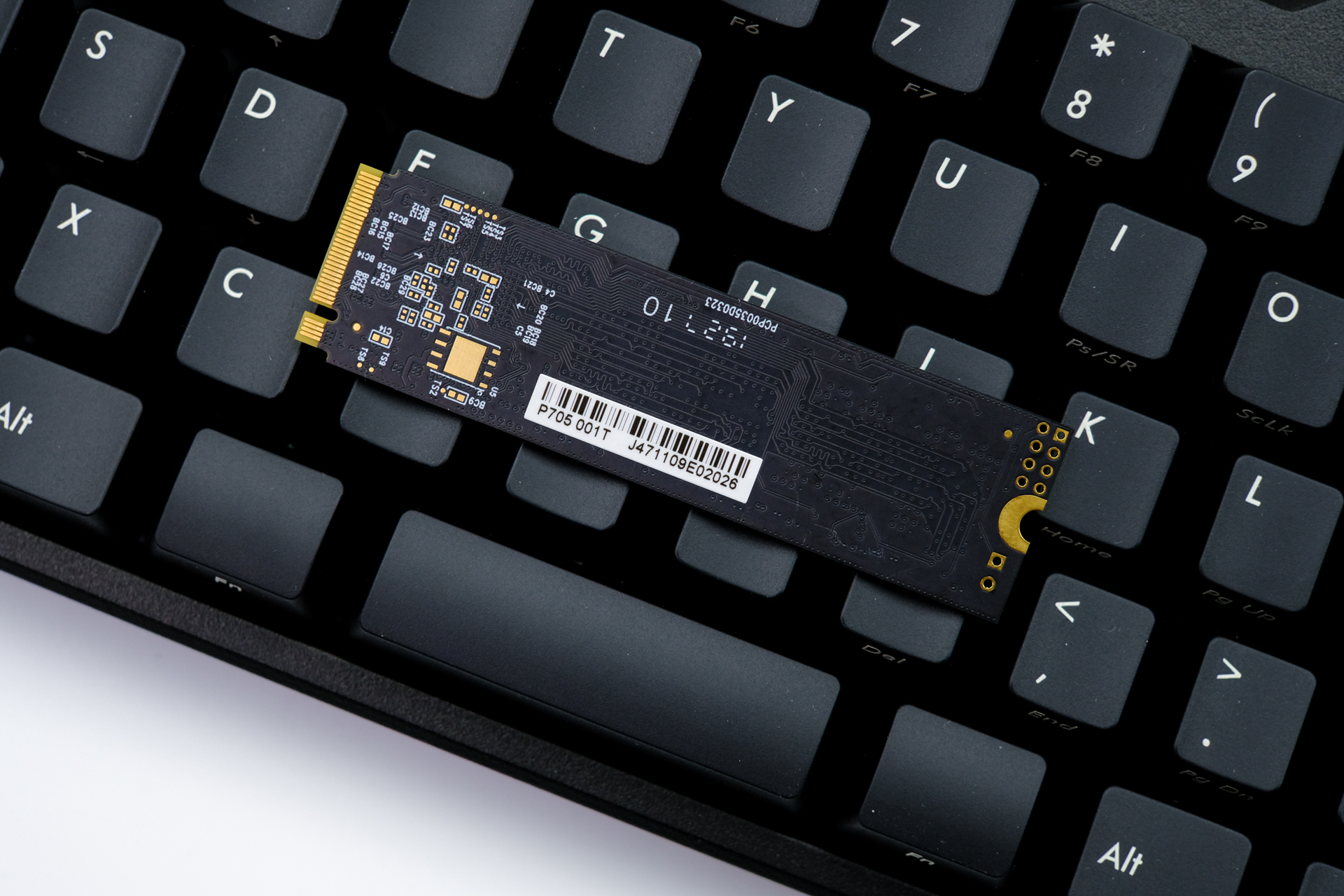 爱国者固态硬盘p2000测评,ssd固态硬盘爱国者p2000和p3000