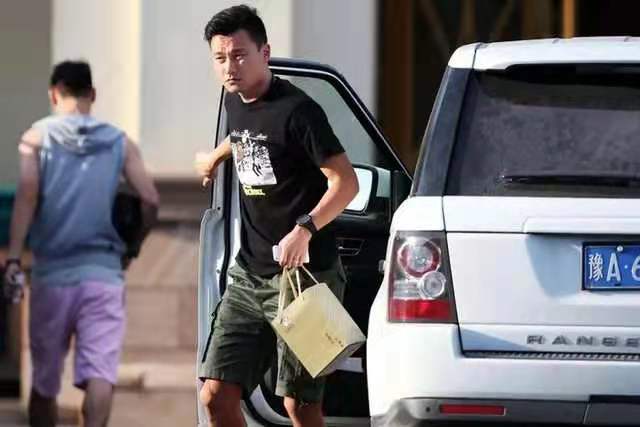 中国国足球星开什么车,国足球员最便宜的座驾