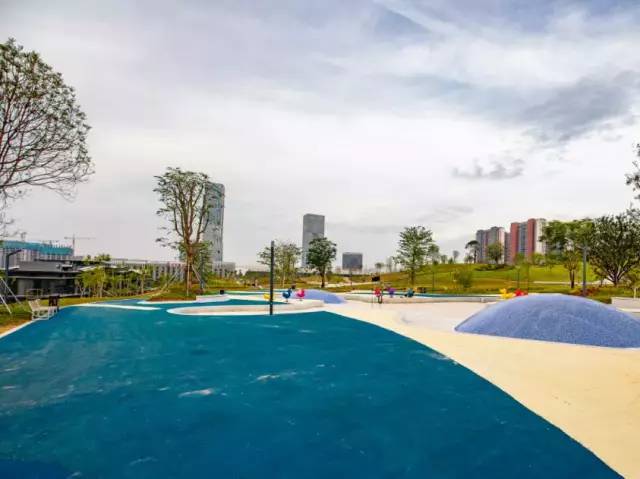 深圳北站中心公园现状,深圳北站旅游公园