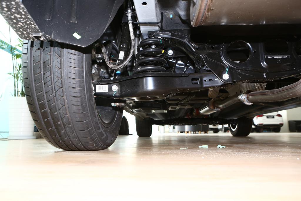 底盘高空间大省油耐用的车suv,动力好底盘稳操控好的车