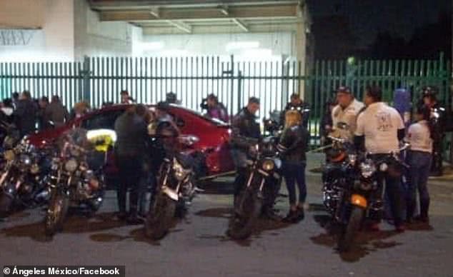 菲律宾女子街头被绑架,墨西哥两名女警察被毒贩绑架